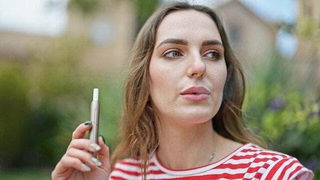 Top e cigarettes buying guide and why the best e cig that looks like a cigarette feels most authentic