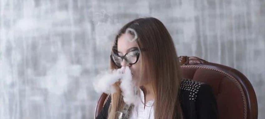 bong da truc tiep live match tracker and fan essentials plus what is the best electronic cigarette for stadiumgoers