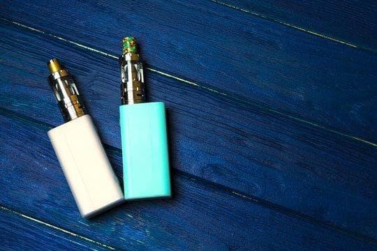 IBvape E-Cigarete expert guide and hands on review comparing cigarette vs electronic cigarette pros and cons