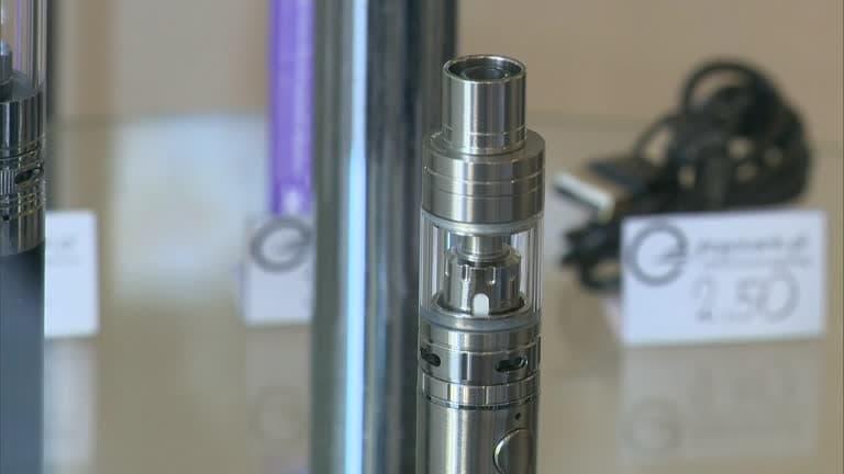 Elektromos Cigi vs e cigarettes and heart disease risks uncovered in a new cardiology study