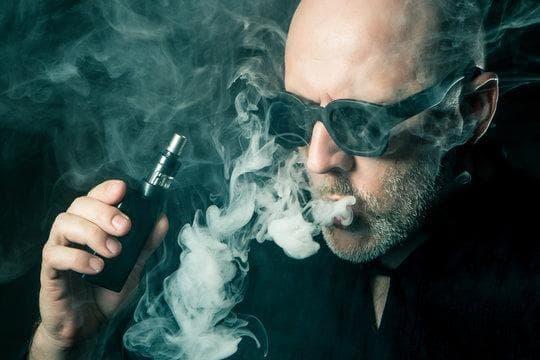 E-papierosy and tobacco vape buying guide 2026 safer flavors risks and top devices