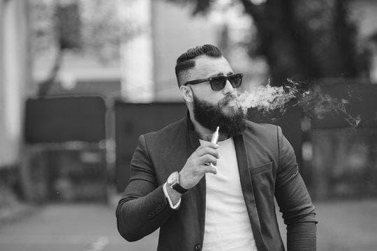 soi lac Spotlight and electronic cigarette pen style Guide for Finding the Best Compact Vape Experience